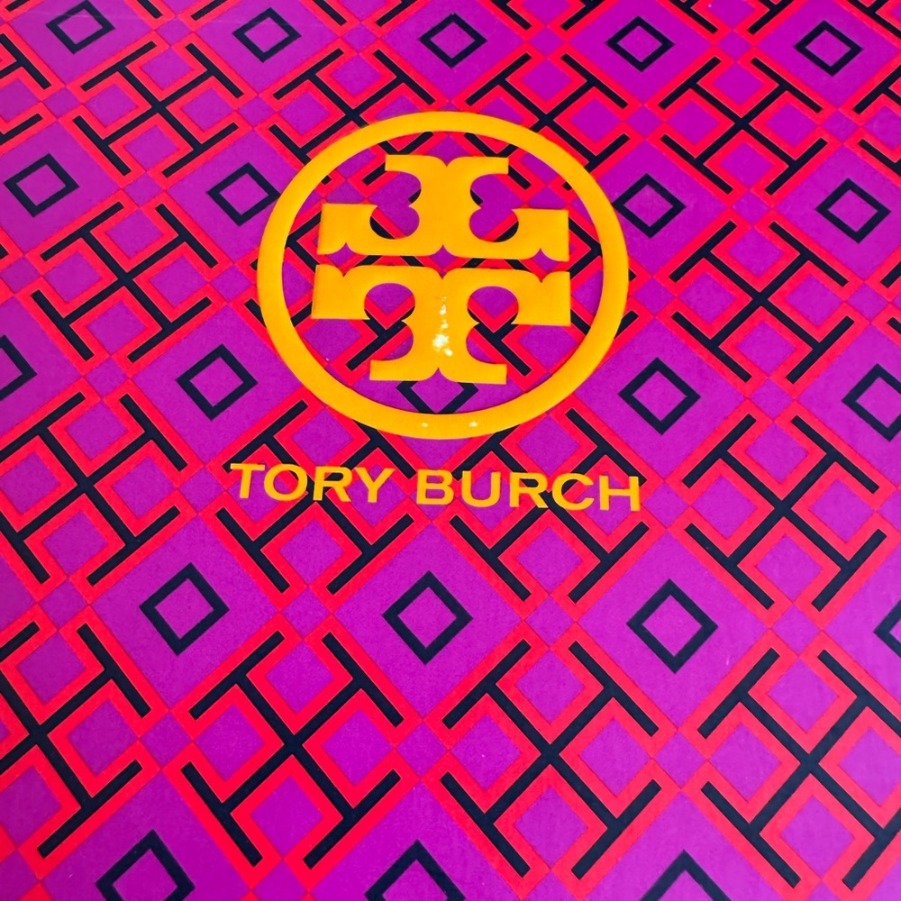 Tory Burch packaging - Picture 8 of 8